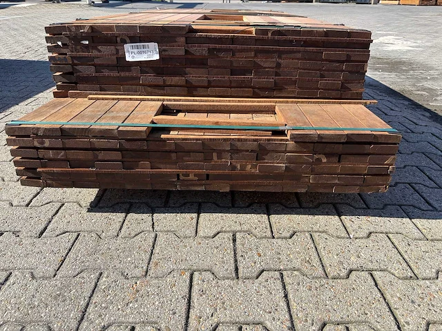 Guyana teak planken geschaafd 2150x90x25mm (50x) - afbeelding 2 van  3