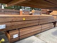 Guyana teak regels fijnbezaagd 4600-5200x80x31mm (204x) - afbeelding 2 van  3