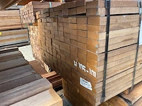 Guyana teak regels fijnbezaagd 4600x80x31mm (120x) - afbeelding 3 van  3