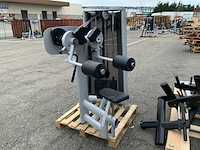 Gym 80 signum delt machine krachtstation - afbeelding 1 van  6