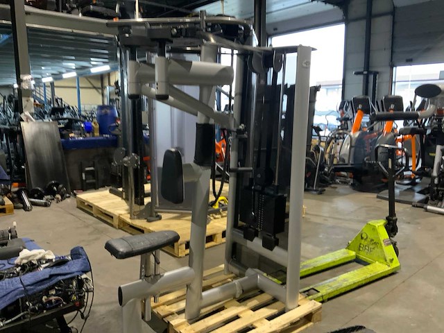 Gym 80 signum pec deck rear delt fly krachtstation - afbeelding 1 van  7