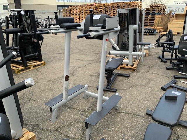 Gym80 legraise/dip machine krachtstation - afbeelding 1 van  5