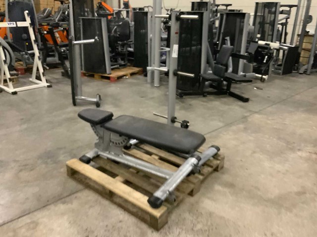 Gym80 signum 1x adjustable bench 1x schijven rek krachtstation - afbeelding 1 van  5