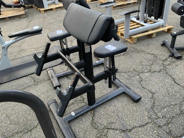 Gym80 signum biceps bench krachtstation - afbeelding 2 van  4