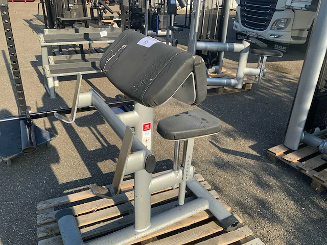 Gym80 signum biceps bench krachtstation - afbeelding 2 van  3