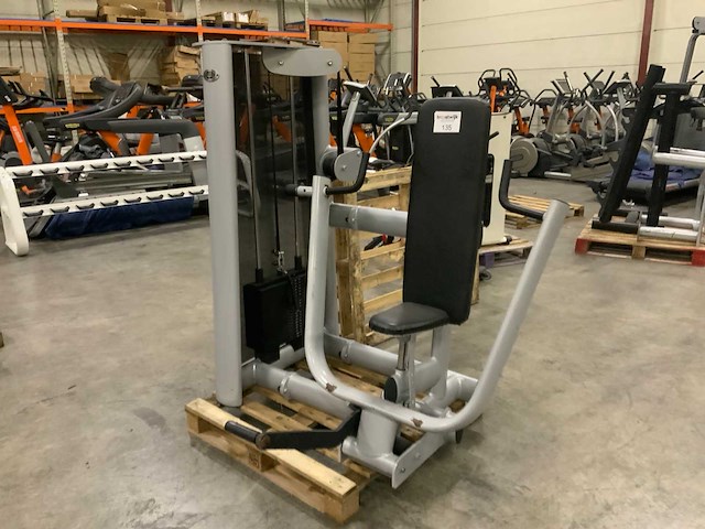 Gym80 signum chestpress krachtstation - afbeelding 1 van  6
