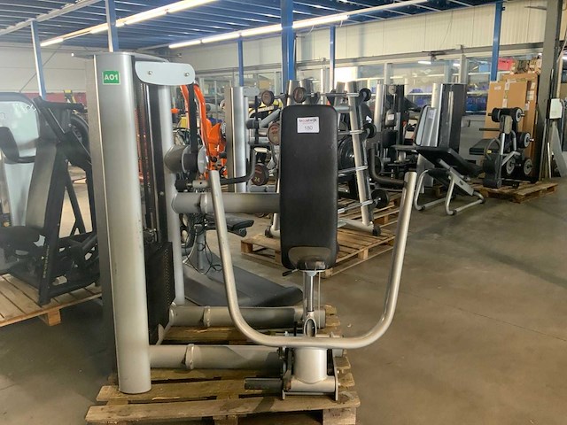 Gym80 signum chestpress krachtstation - afbeelding 1 van  5