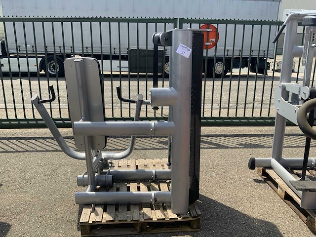 Gym80 signum chestpress krachtstation - afbeelding 5 van  5