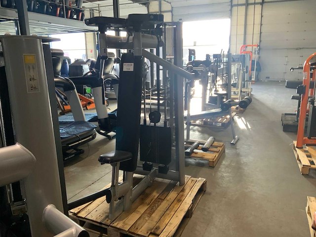 Gym80 signum delt fly krachtstation - afbeelding 1 van  5