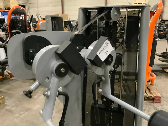 Gym80 signum delt machine krachtstation - afbeelding 2 van  4