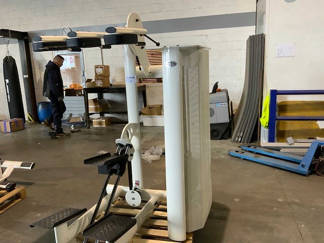 Gym80 signum glute krachtstation - afbeelding 5 van  6