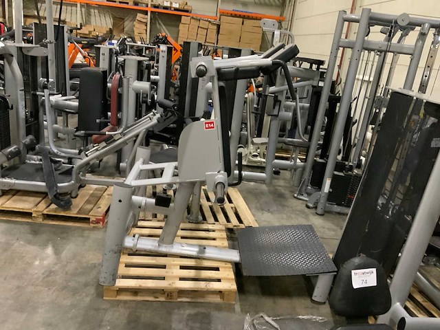 Gym80 signum hack squat krachtstation - afbeelding 5 van  5