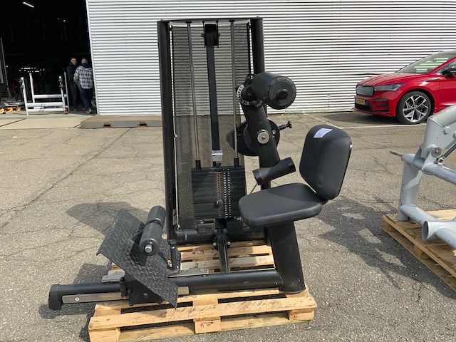 Gym80 signum lowerback krachtstation - afbeelding 1 van  6