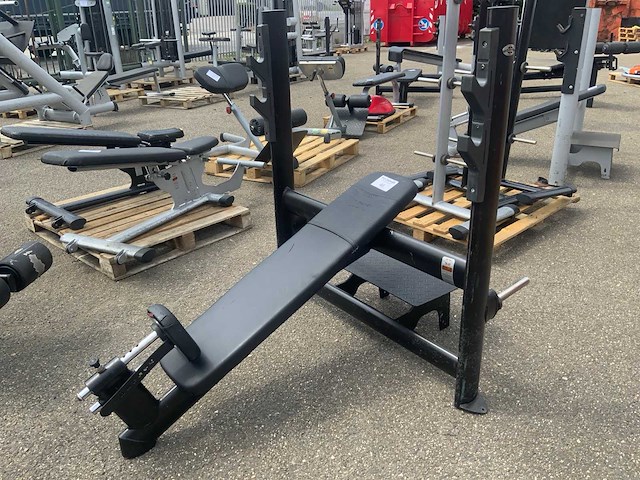 Gym80 signum olympische incline bench krachtstation - afbeelding 1 van  4