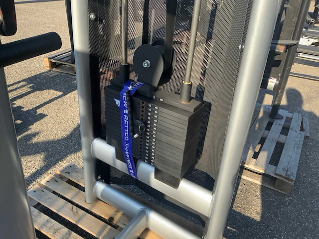 Gym80 signum pecfly rear delt krachtstation - afbeelding 3 van  5