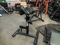 Gym80 signum standing biceps bench krachtstation - afbeelding 1 van  3