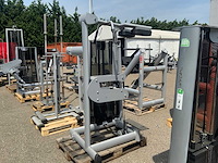Gym80 signum standing calf krachtstation