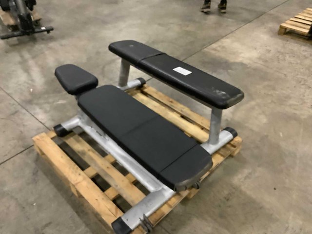 Gym80 signum x2 flat bench 1x adjustable krachtstation - afbeelding 5 van  5