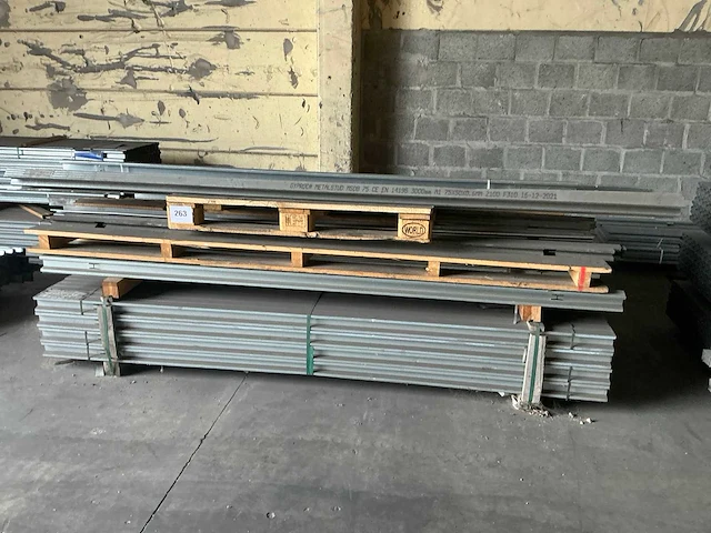 Gyproc msd partij metalstuds - afbeelding 1 van  4