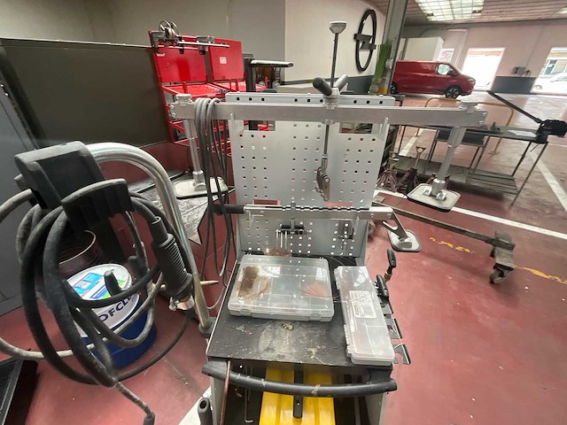 Gys spot pro 230 puntlasapparaat op werkkar, incl. toebehoren - afbeelding 2 van  2
