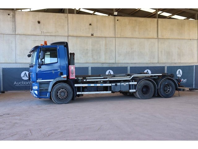 Haakarmsysteem vrachtwagen daf cf85.360 diesel 2012 - afbeelding 1 van  1