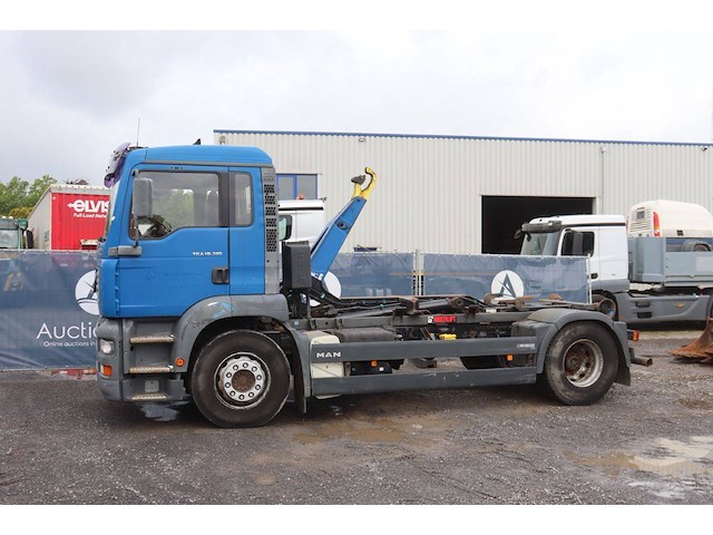 Haakarmsysteem vrachtwagen man tga 18.310 diesel 310pk - afbeelding 1 van  1