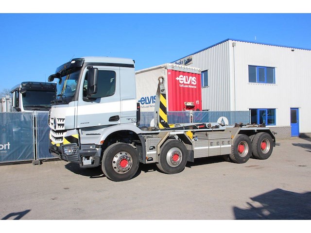 Haakarmsysteem vrachtwagen mercedes-benz arocs 3245 diesel 450pk - afbeelding 1 van  1