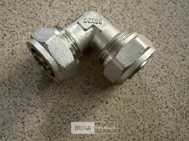 Haakse koppelingen - afbeelding 1 van  2