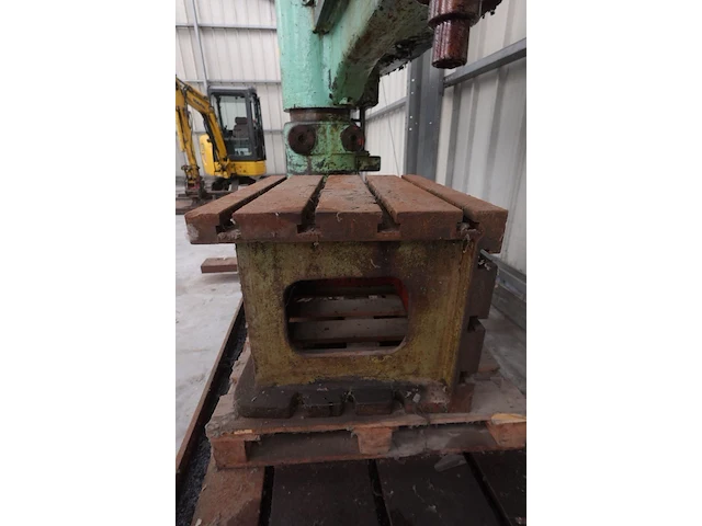 Haakse metalen werktafel - afbeelding 2 van  4