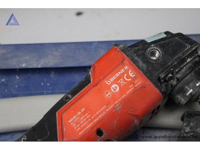 Haakse slijper - berner - bacag-125-3-18-ec oplader - berner - 18v 4.0 ah toebehoren - beschermkap, koffer - afbeelding 2 van  3