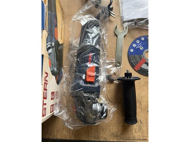 Haakse slijper 125 mm - afbeelding 2 van  4