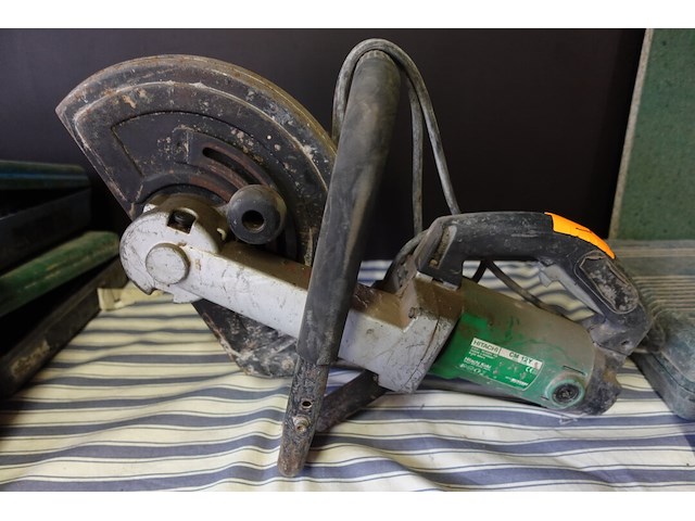 Haakse slijper hitachi - afbeelding 2 van  3