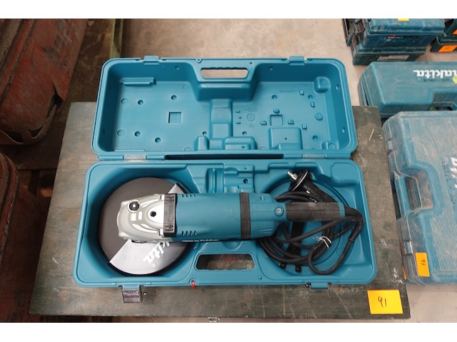 Haakse slijper makita - afbeelding 1 van  3