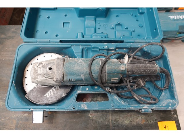 Haakse slijper makita - afbeelding 2 van  3