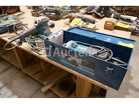 Haakse slijper + vlakschuurmachine makita - afbeelding 1 van  6