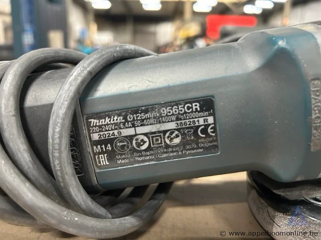 Haakse slijpmachine makita 9565cr, vermogen 1,4 kw, zaagbladdiameter 125 mm. - afbeelding 2 van  2