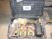 Haakse slijptol dewalt dcg414 vv oplader en batterijen - afbeelding 1 van  4
