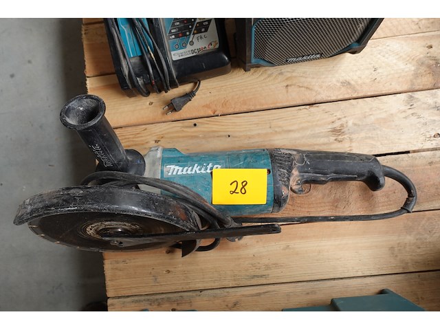 Haakseslijper makita - afbeelding 1 van  5