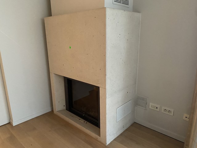 Haard met marmer omkasting - afbeelding 1 van  3