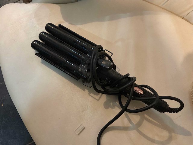 Haarverzorging - set verzorgingsproducten en professionele kleuring - afbeelding 9 van  17