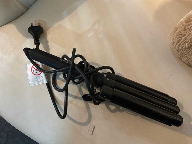 Haarverzorging - set verzorgingsproducten en professionele kleuring - afbeelding 10 van  17