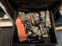 Haarverzorging - set verzorgingsproducten en professionele kleuring - afbeelding 17 van  17