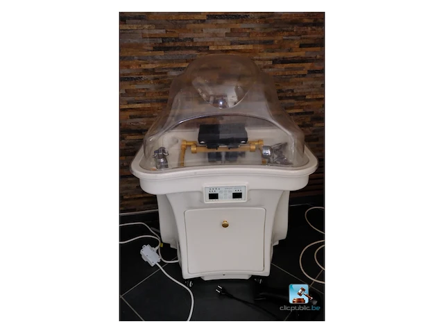 Haarverzorgingssalon met haardroger - afbeelding 2 van  8