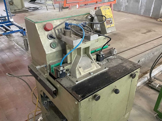 Haffner afkortcirkelzaagmachine - afbeelding 2 van  3