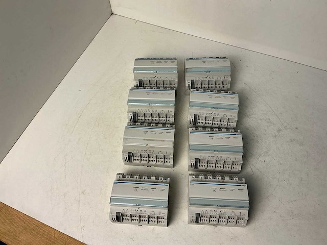 Hager ek482 energiemanagementmodule (6x) - afbeelding 1 van  5