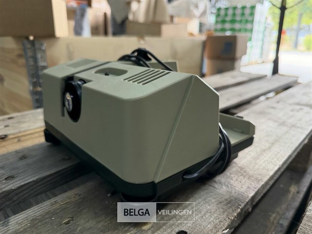 Hahnel diaprojector - afbeelding 2 van  4