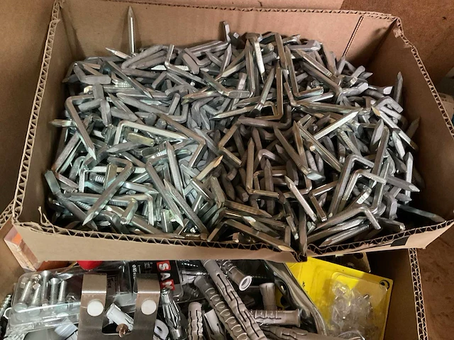 Haken nagels schroeven hoek verbinders - afbeelding 4 van  7