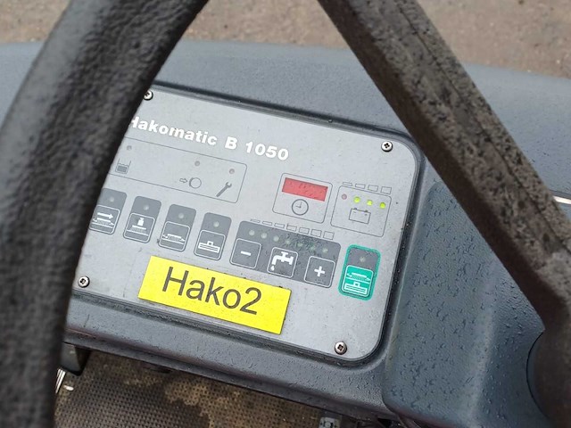 Hako b1050 ride-on schrubberdroger - afbeelding 6 van  7