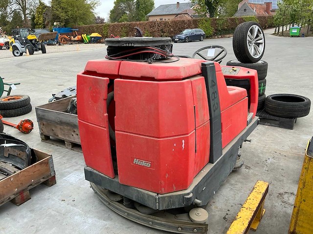 Hako hakomatic b1100 zelfrijdende veegmachine - afbeelding 4 van  10