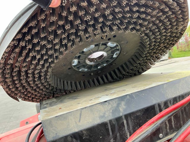 Hako hakomatic b1100 zelfrijdende veegmachine - afbeelding 8 van  10